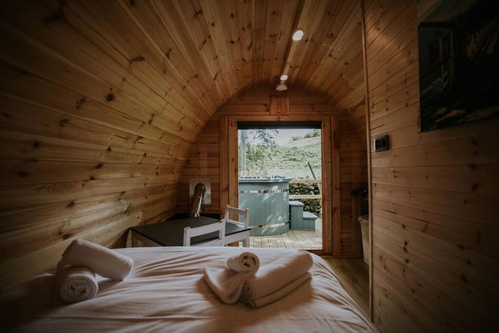 Ash Winter Retreat- Hot Tub & Log Bruner Barmouth Exterior foto
